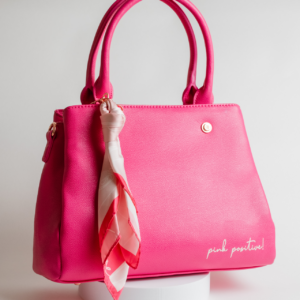 Bolso con listón marca Cloe (Modelo 2021 color magenta)