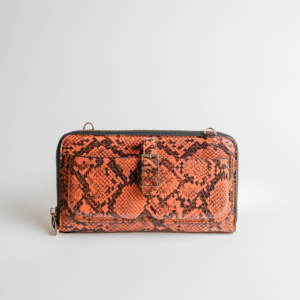 Estuche para celular marca Cloe (color naranja)