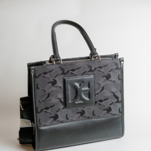 Tote mediana marca Cloe (color negro)
